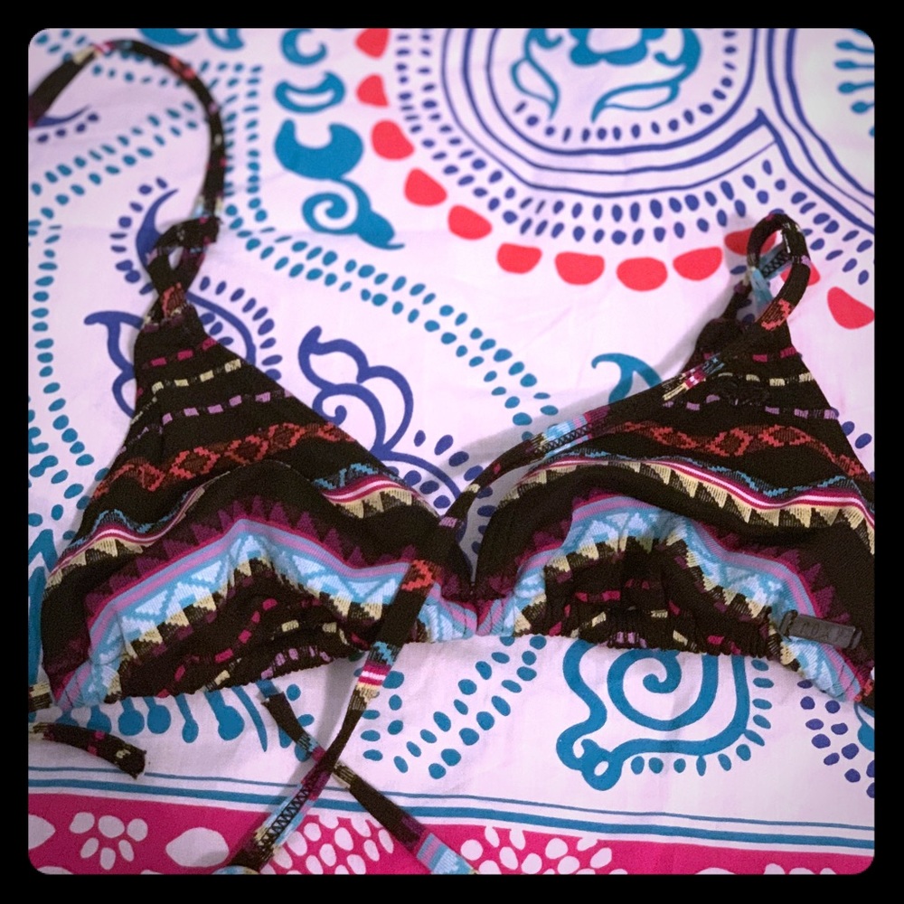 ❗️Super Cute Tribal Print Roxy Bikini Top